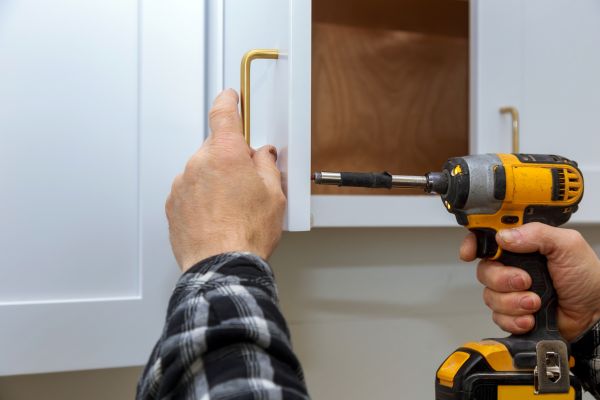 Cabinet Repair in Floresville