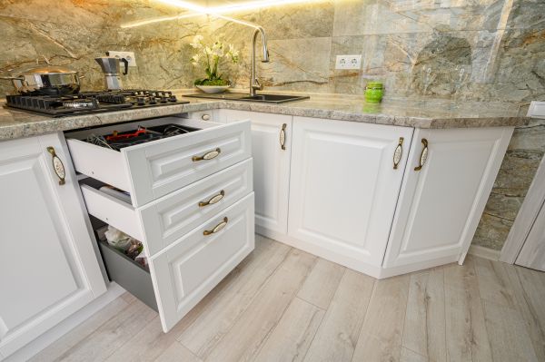 Cabinets Refacing in Floresville