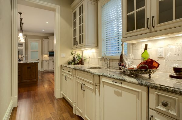 Butlers Pantry Installation in Floresville