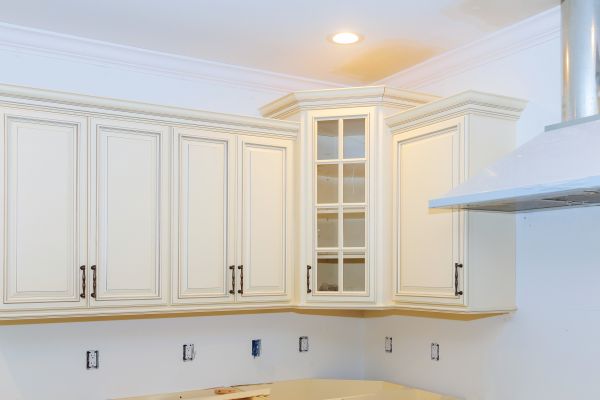 Kitchen Cabinets Repair in Floresville